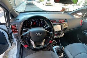 KIA Rio Bianco 1.4 CRDI 90 CV