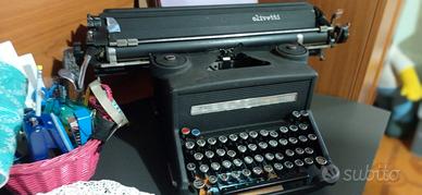 Macchina da scrivere Olivetti M 40/3