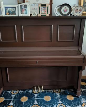 Pianoforte verticale
