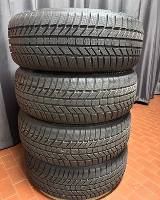 Gomme invernali Continental 215/50 R 18