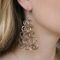 Orecchini pendenti lunghi a cerchi bicolore