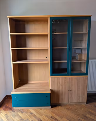 Parete Attrezzata + madia in legno+ tavolo