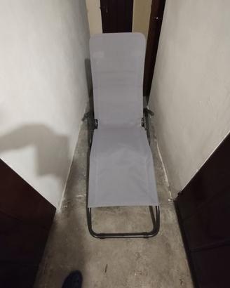 Sedia sdraio basculante.