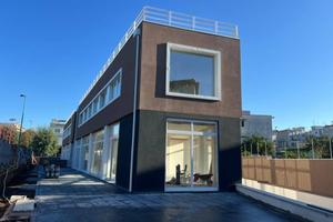 ufficio con posto auto