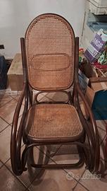 Sedia a dondolo vintage 