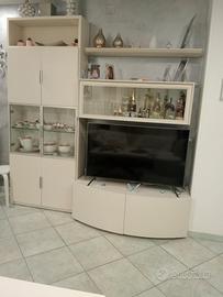 parete attrezzata moderna bianca in legno laccato