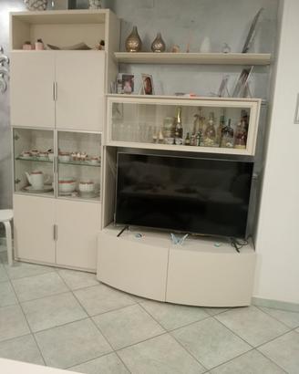 parete attrezzata moderna bianca in legno laccato