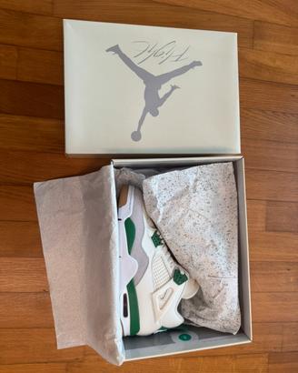 Jordan 4 SB Pine Green