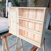 Credenza rustica in legno di abete 