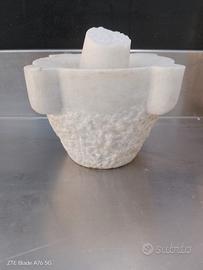 mortaio in marmo di Carrara dell'ottocento 