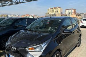 Toyota Aygo 5p 1.0 x-play 72cv