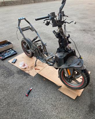 Smembro aprilia sr 50 2008