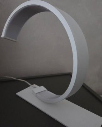 Lampada da appoggio 