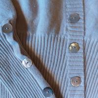 Maglia rifinita e raffinata. Lana angora cashmere