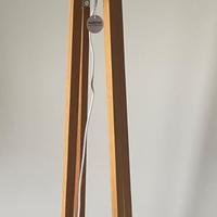 Piantana treppiede Sheffield di Maison Du Monde