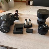 Canon EOS 800D con tre obiettivi