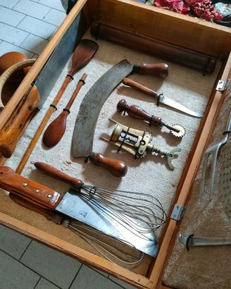 Set attrezzi da cucina d'epoca