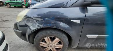 RENAULT SCENIC 2006 - PARAFANGO SINISTRO