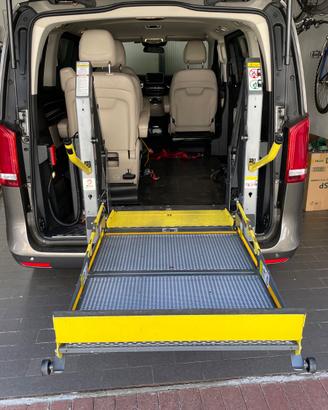Pedana sollevatore carrozzina disabili elettirca