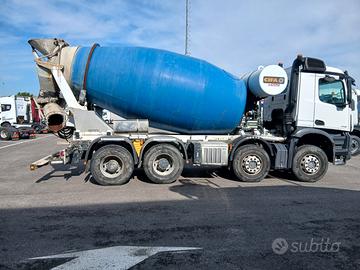 Mercedes Benz Arocs 41.45 con betoniera Cifa
