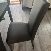 Sedie grigie in ecopelle