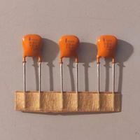 3x Condensatore Alluminio Solido 33uF 10V SAL-RPM