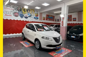 Lancia Ypsilon 1.2 69cv GPL Ecochic - 2012