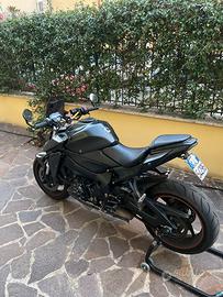 Suzuki gsx s 950 A2