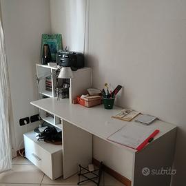 scrivania per pc con libreria , Vicco