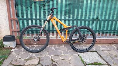 Telaio MTB DH/Freeride