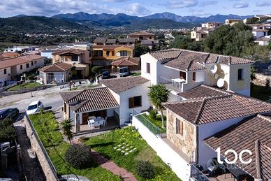 Graziosa villetta caposchiera a pochi minuti dal m