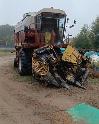 mietitrebbia laverda 3700r