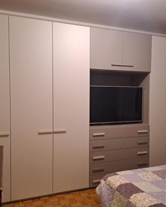 Armadio moderno camera da letto