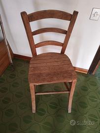 Sedia in legno vecchia