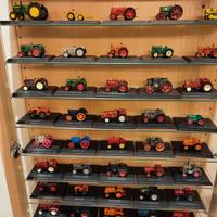 50 modellini trattori d'epoca 