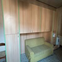 Armadio ponte e divano due posti IKEA