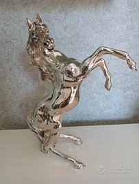 cavallo rampante in argento laminato
