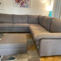 Divano ad angolo con pouf contenitore