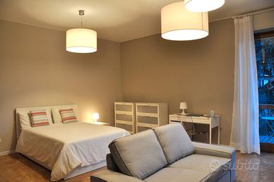 Stanza con sala e terrazzo - Bergamo centro