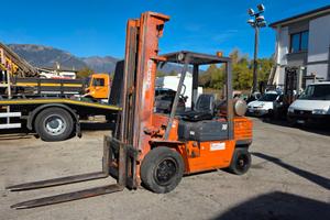 Carrello elevatore diesel Toyota 5FD30 - 30 q.li.