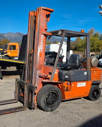 Carrello elevatore diesel Toyota 5FD30 - 30 q.li.