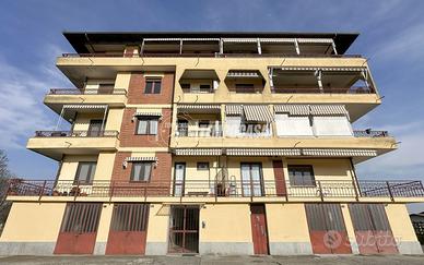 4 LOC. DI AMPIA METRATURA CON BOX AUTO