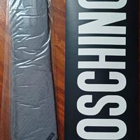 Cravatta Moschino nuova
