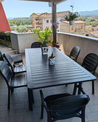 Tavolo da esterno allungabile fino a 210cm