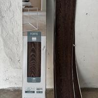 Doghe adesive per pavimento in pvc