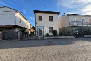 4 LOCALI A FUSIGNANO