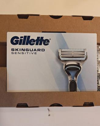 Rasoio Gillette Skinguard Sensitive e testine 
