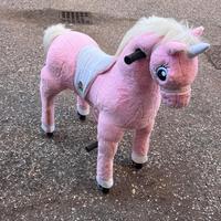 cavallo cavalcabile in peluche 