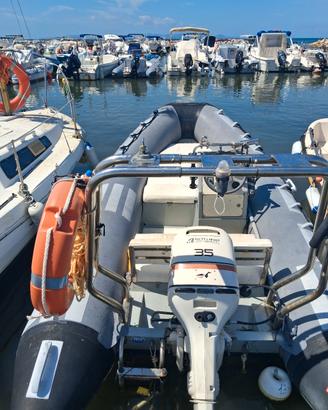 gommone BWA autosvotante 4,40 mt 