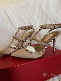 Valentino Rockstud nude vernice